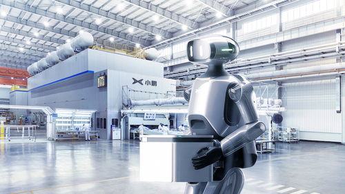從飛行汽車 雙足機(jī)器人回到mpv,小鵬汽車科技日有未來(lái)夠現(xiàn)實(shí)